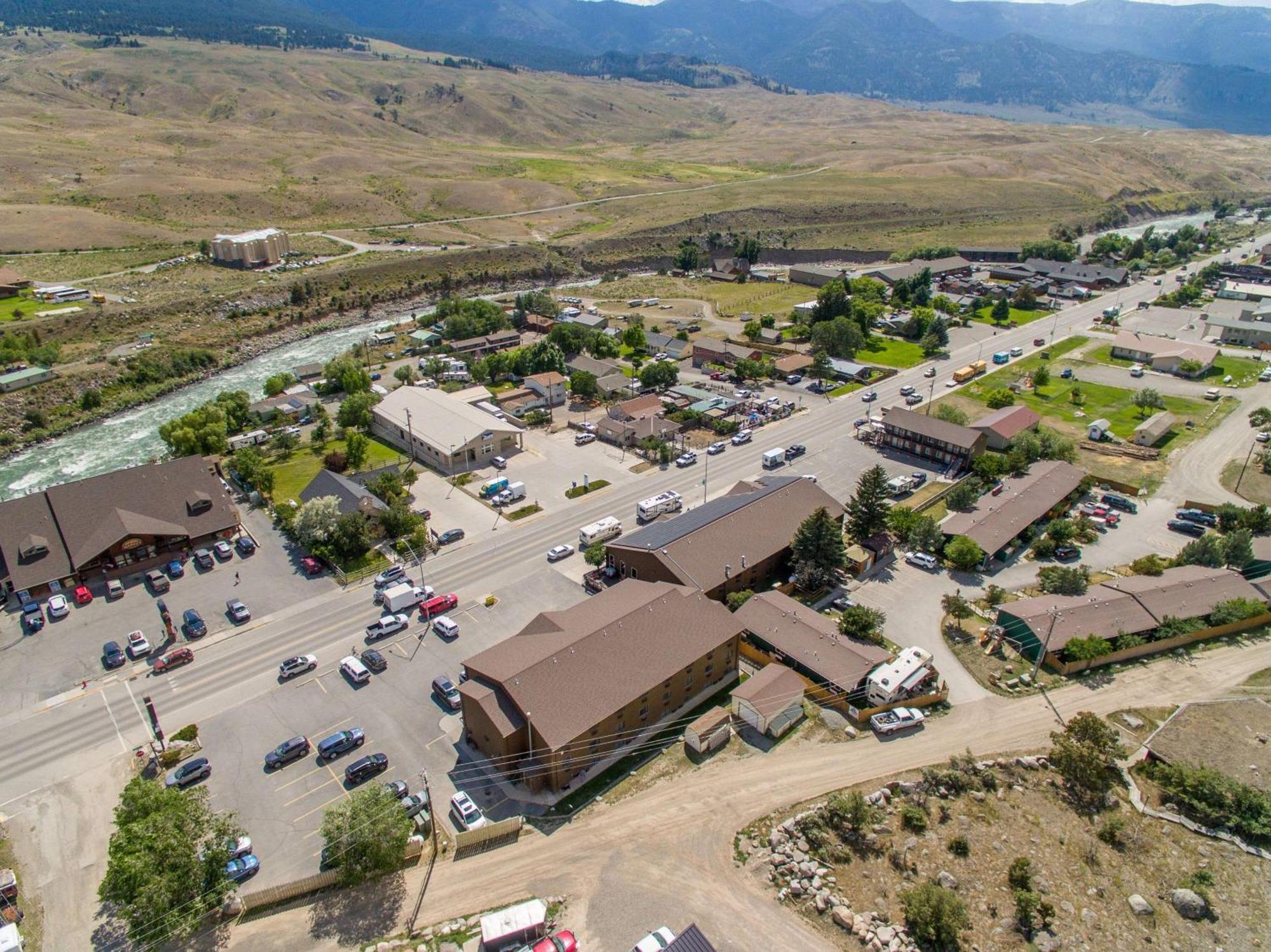 Super 8 By Wyndham Gardiner/Yellowstone Park Area מראה חיצוני תמונה