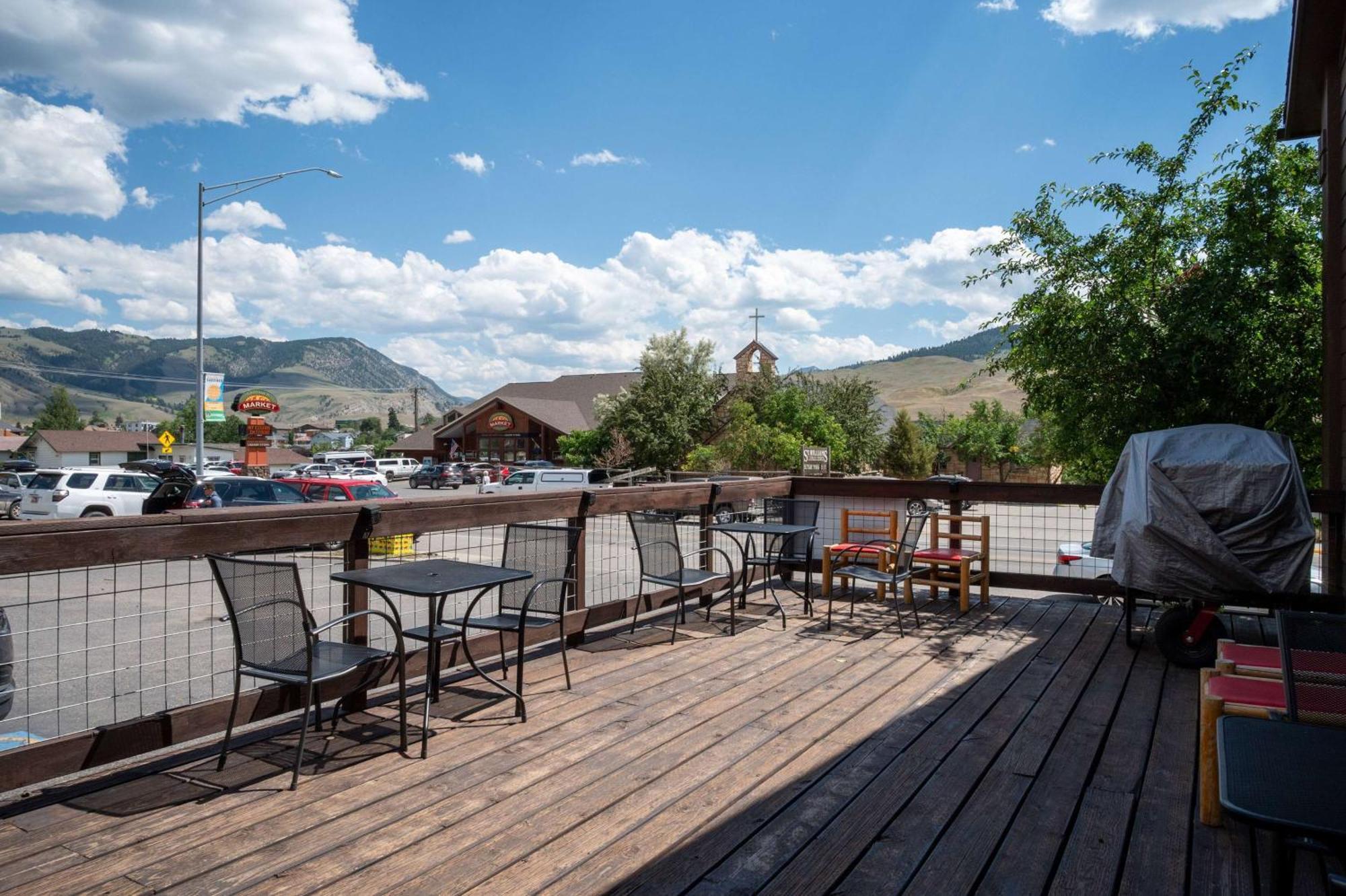 Super 8 By Wyndham Gardiner/Yellowstone Park Area מראה חיצוני תמונה