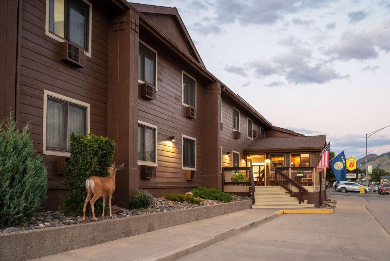 Super 8 By Wyndham Gardiner/Yellowstone Park Area מראה חיצוני תמונה